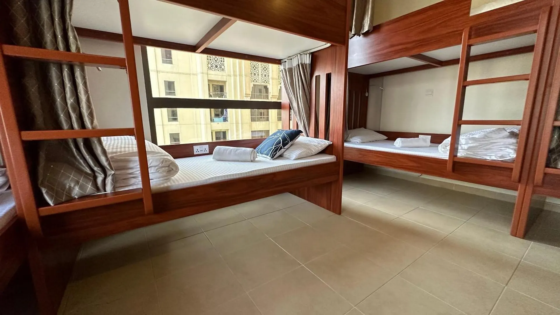 Route 66 Beach Hostel Dubai Capsule hotel