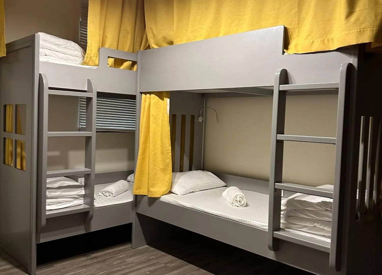 Capsule hotel Route 66 Beach Hostel Dubai