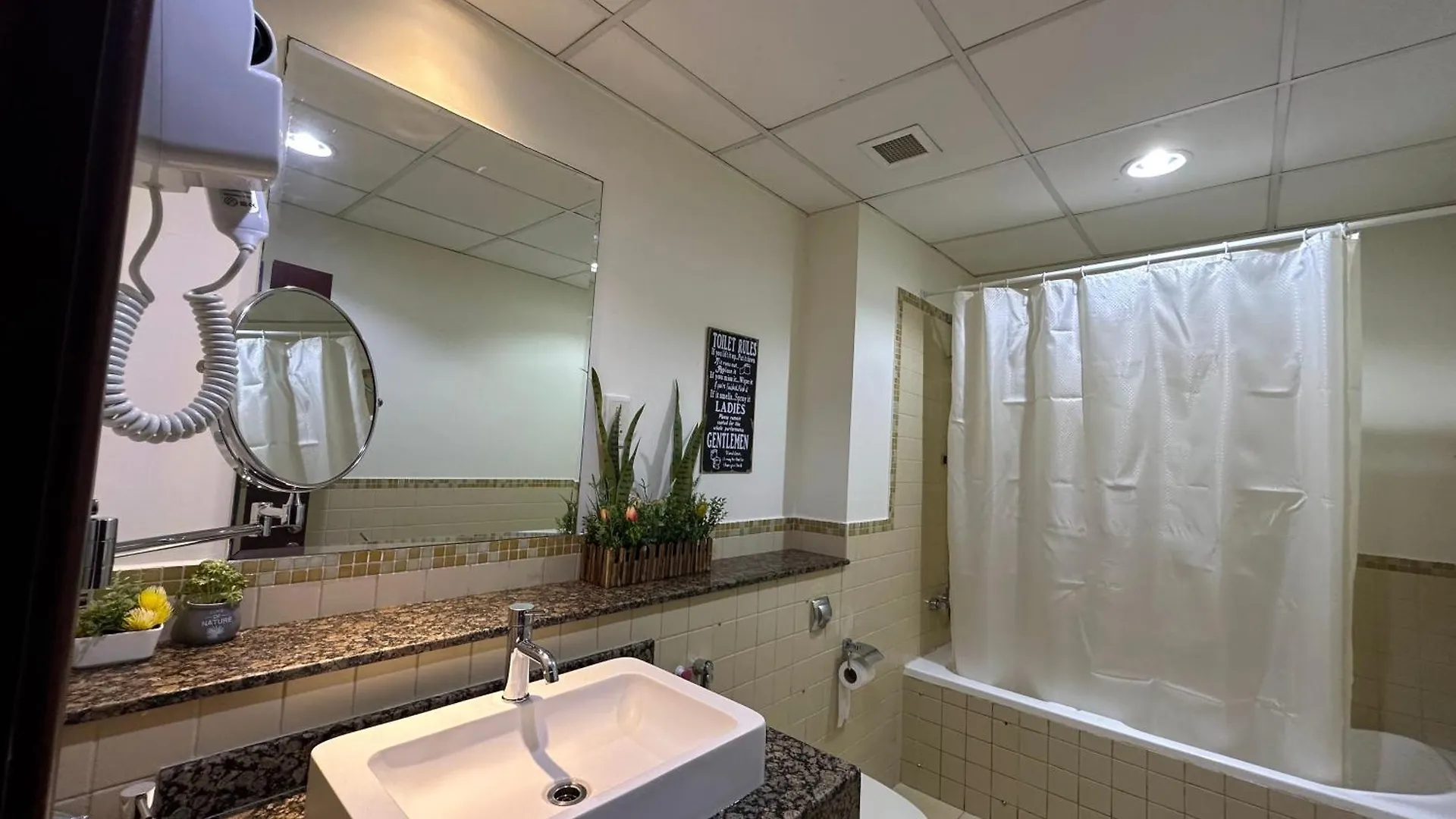Route 66 Beach Hostel Dubai