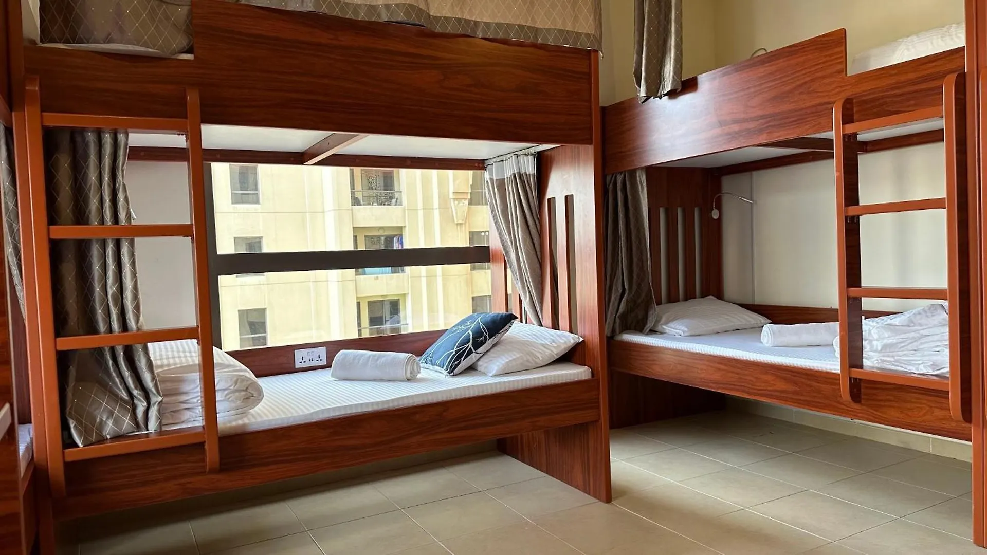 Capsule hotel Route 66 Beach Hostel Dubai