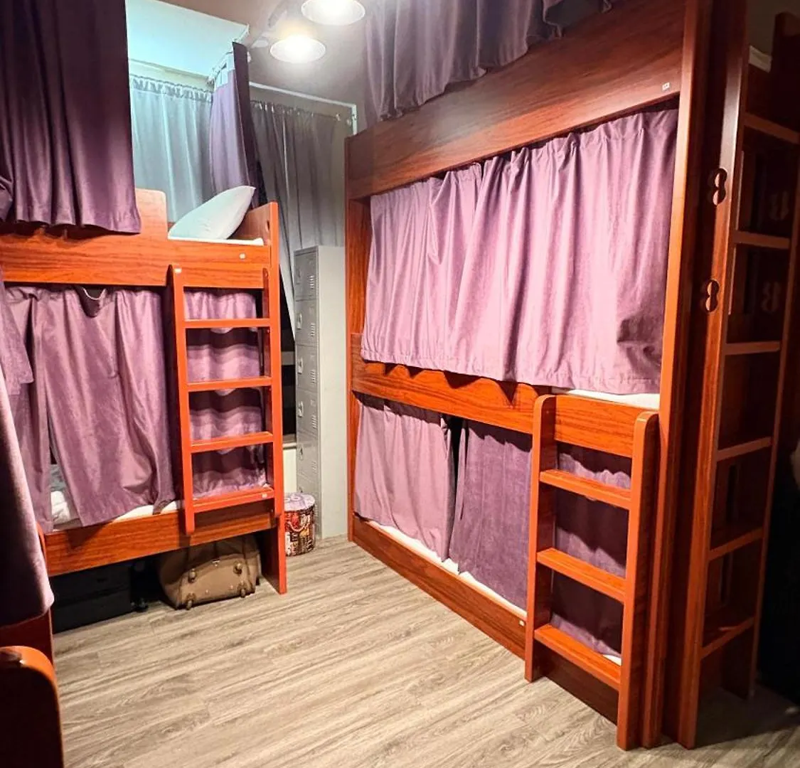 Capsule hotel Route 66 Beach Hostel Dubai