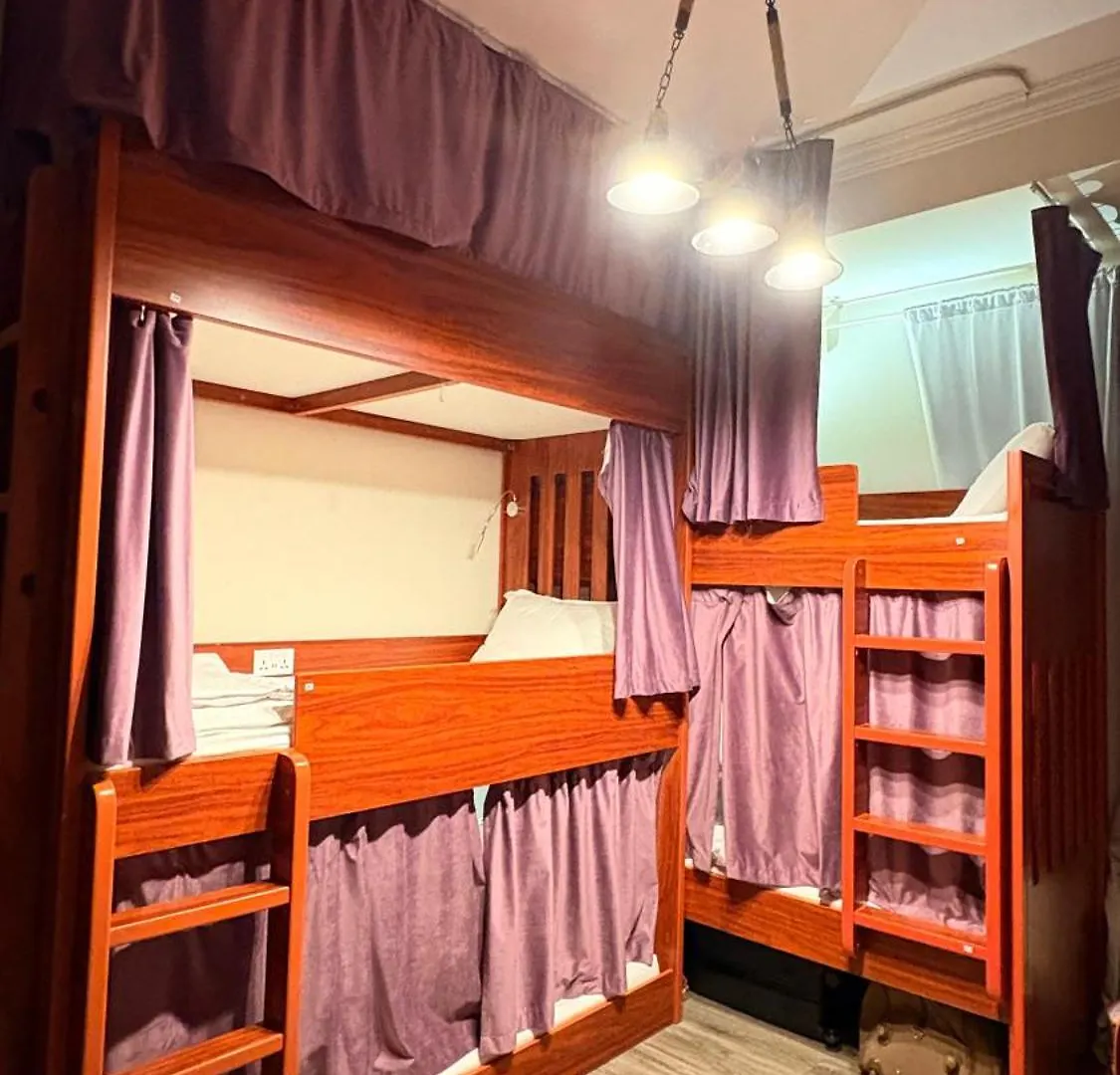 Route 66 Beach Hostel Dubai Capsule hotel