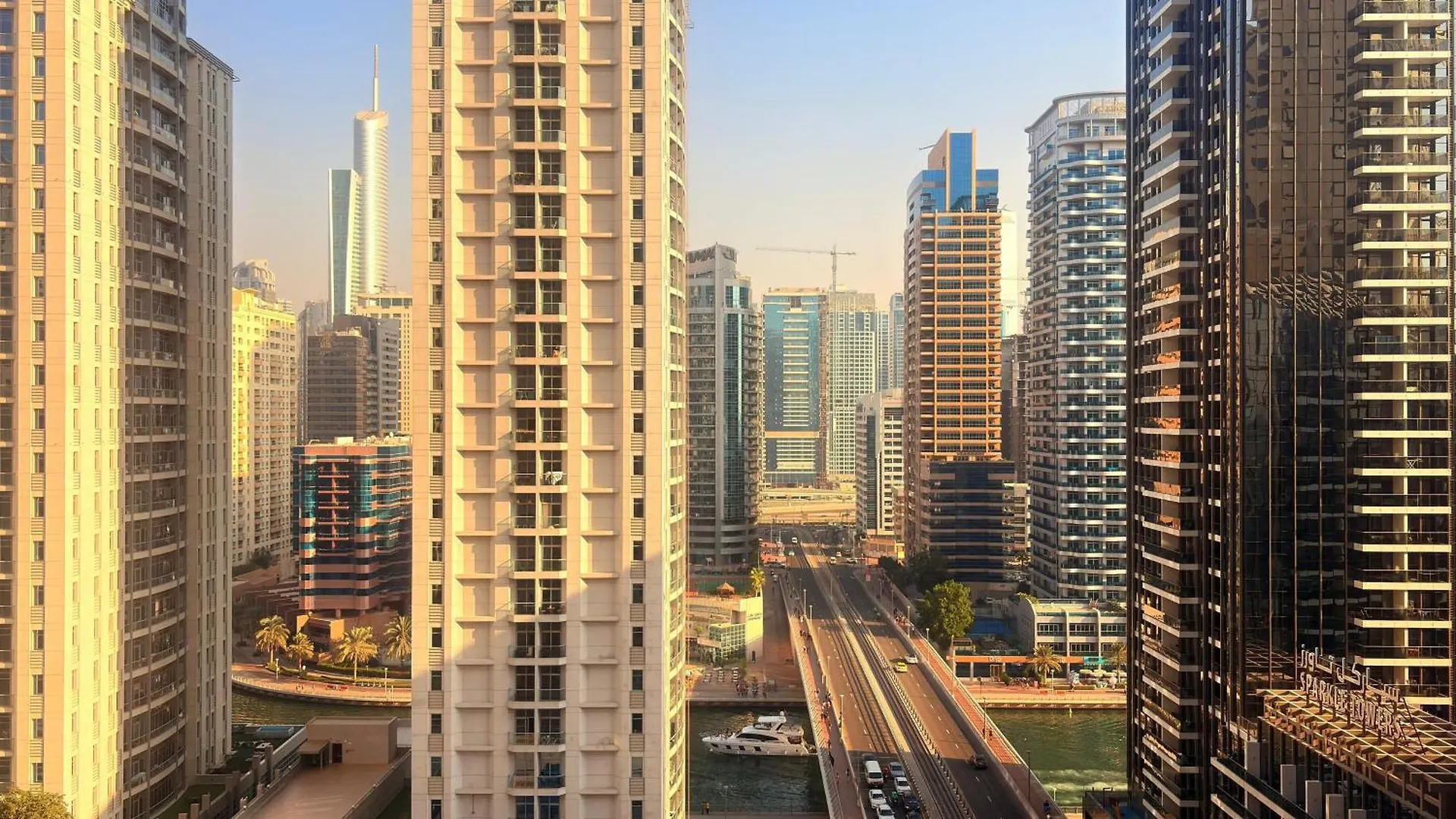 Capsule hotel Route 66 Beach Hostel Dubai